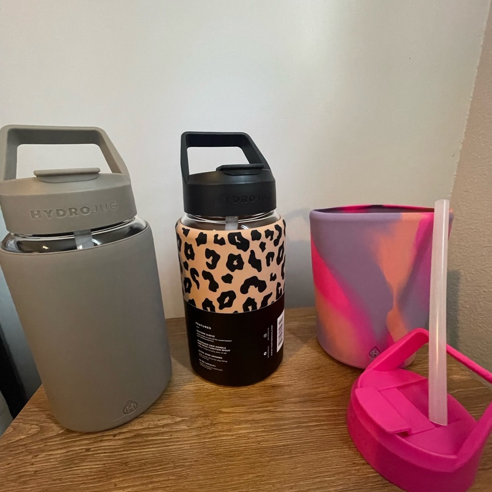 Hydrojug Glass Jug x2 & sleeves